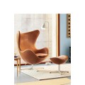 Repose-pieds cuir EGG™ par Arne Jacobsen