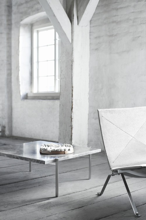PK22™ canvas lounge chair by Poul Kjærholm