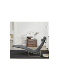 PK24™ leather long chair by Poul Kjærholm