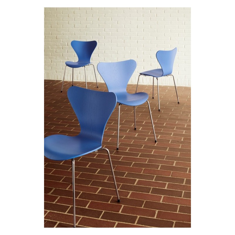 Siège Séries 7™ Frêne Teinté par Arne Jacobsen