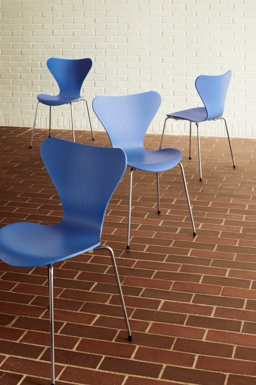 Siège Séries 7™ Frêne Teinté par Arne Jacobsen
