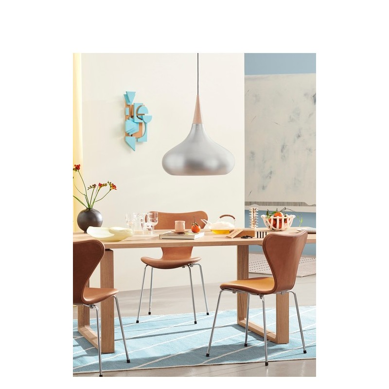 Series 7™ Upholstered Leather Chair by Arne Jacobsen