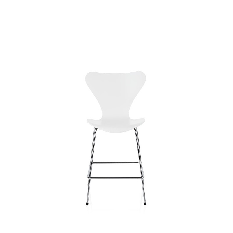 Series 7™ Bar Chair by Arne Jacobsen