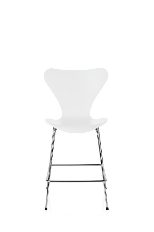 Series 7™ Bar Chair by Arne Jacobsen