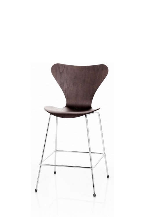 Siège de Bar Séries 7™ placage laqué par Arne Jacobsen