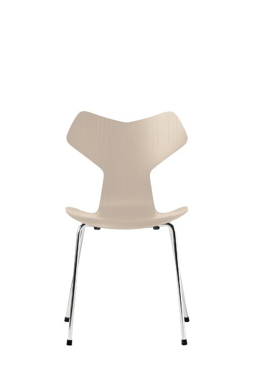 Siège GRAND PRIX™ Frêne teinté par Arne Jacobsen