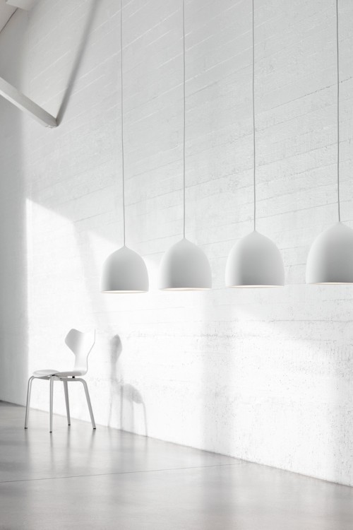 Siège GRAND PRIX™ Frêne teinté par Arne Jacobsen