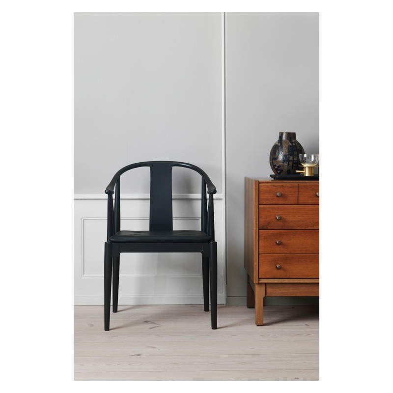 CHINA CHAIR™ by Hans J. Wegner