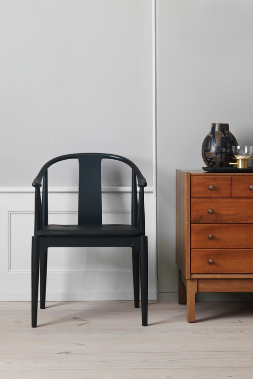 CHINA CHAIR™ by Hans J. Wegner