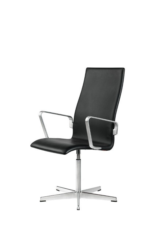 OXFORD™ CLASSIC armchair by Arne Jacobsen