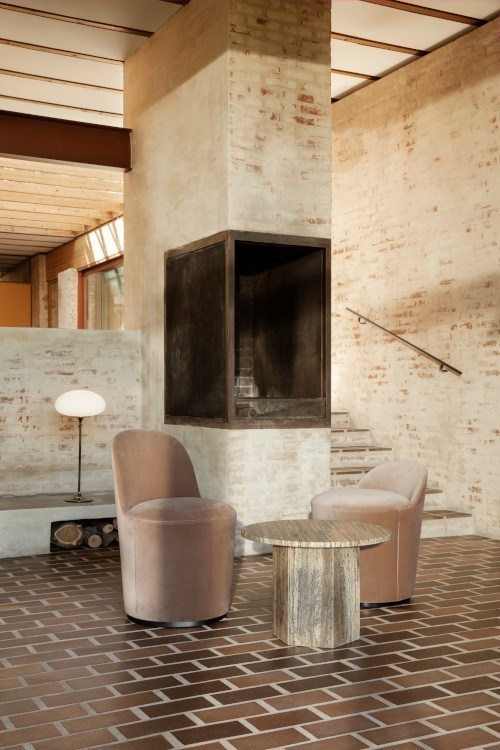 Tail Dining Chair High Back