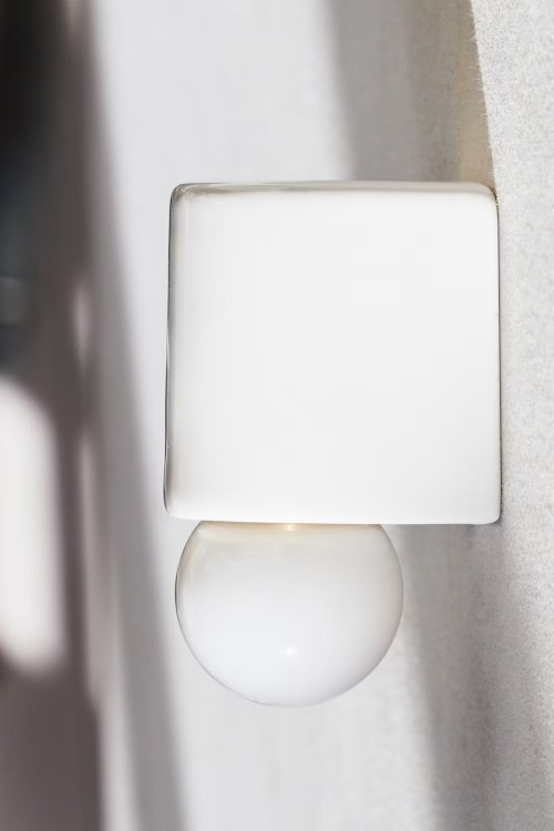 White Porcelain Series D1