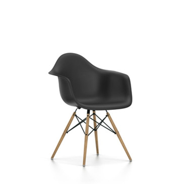 Eames Plastic Chair DAW