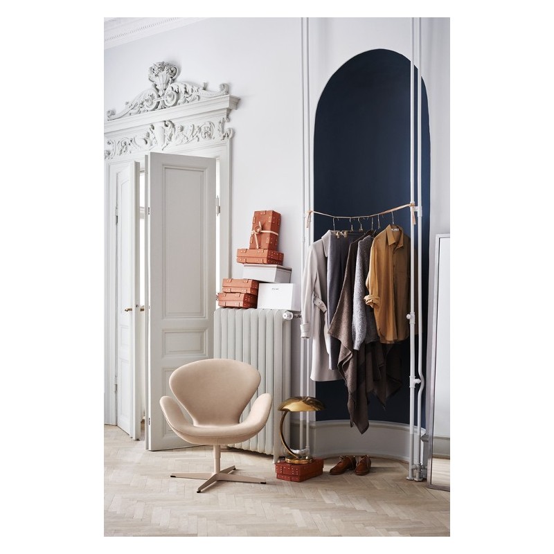 SWAN™ Lounge Chair by Arne Jacobsen