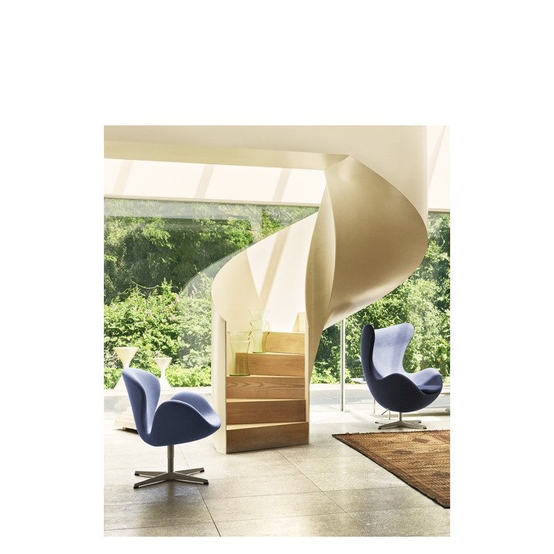SWAN™ Lounge Chair by Arne Jacobsen