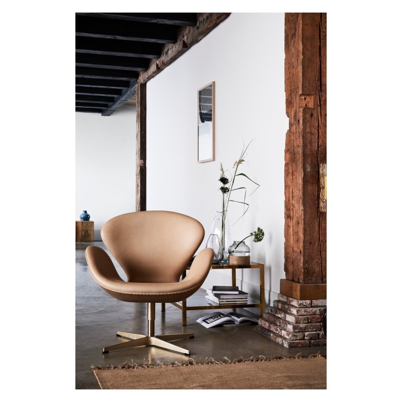 SWAN™ Leather Lounge Chair by Arne Jacobsen