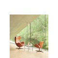 Fauteuil SWAN™ en cuir par Arne Jacobsen