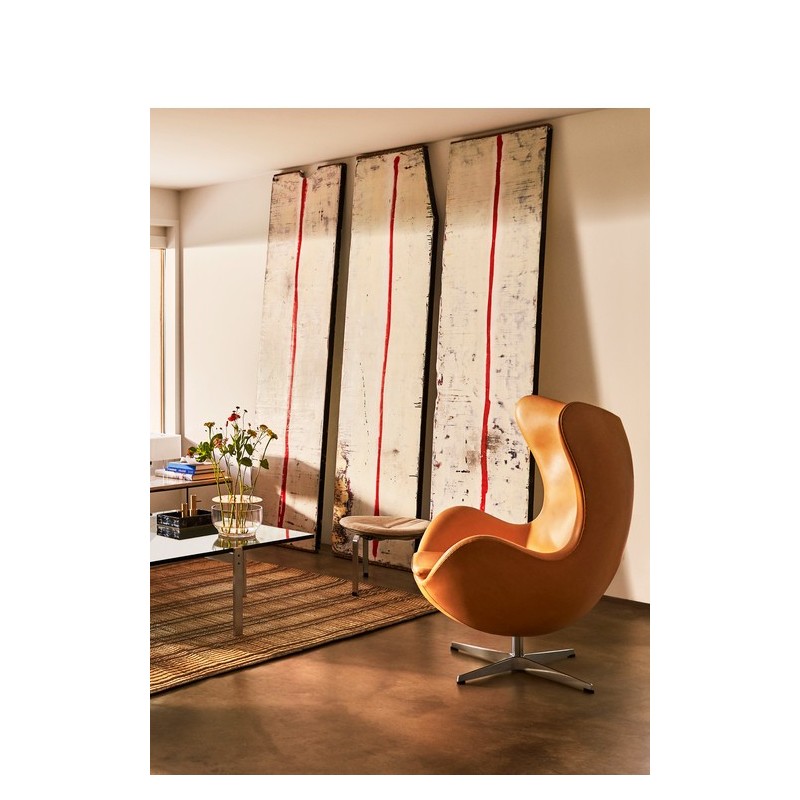 Fauteuil EGG™ revêtement cuir par Arne Jacobsen