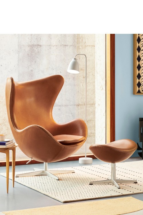 Fauteuil EGG™ revêtement cuir par Arne Jacobsen